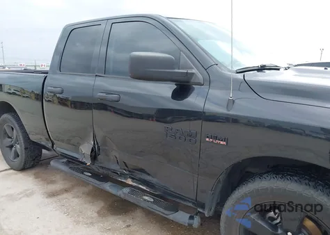 2018 Ram 1500 Express 4X2 6'4 Box из США, поврежденный, VIN 1C6RR6FT6JS305260